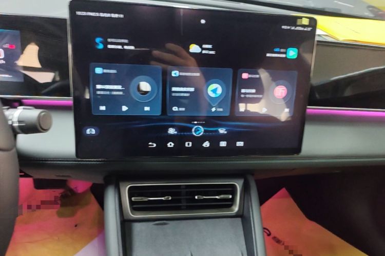 Used BYD Qin L 2024 DM-i 120KM Excellence Model Audio And AC Panel