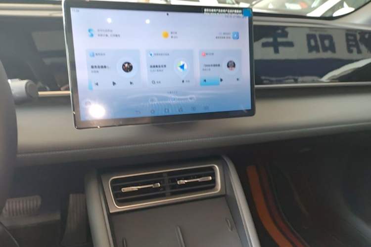 Used BYD Qin L 2024 DM-i 120KM Beyond Model Audio And AC Panel