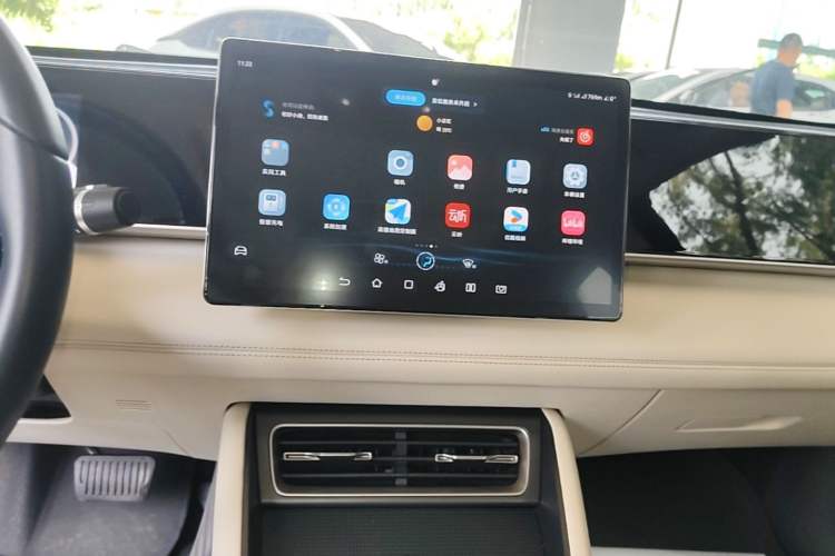 Used BYD Qin L 2024 DM-i 120KM Beyond Model Audio And AC Panel
