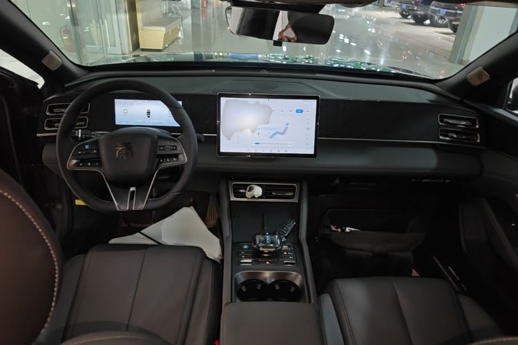 Used BYD Qin L 2024 DM-i 120KM Leading Model Center Console