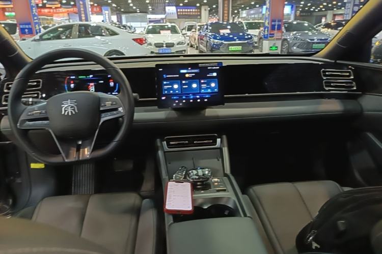 Used BYD Qin L 2024 DM-i 80KM Leading Model Center Console