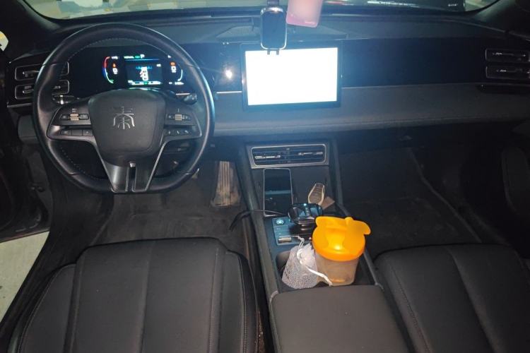 Used BYD Qin L 2024 DM-i 80KM Leading Model Center Console