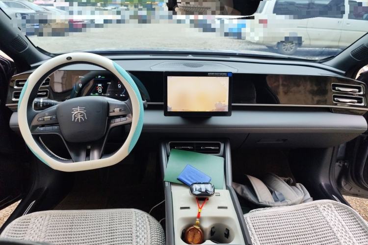 Used BYD Qin L 2024 DM-i 80KM Leading Model Center Console