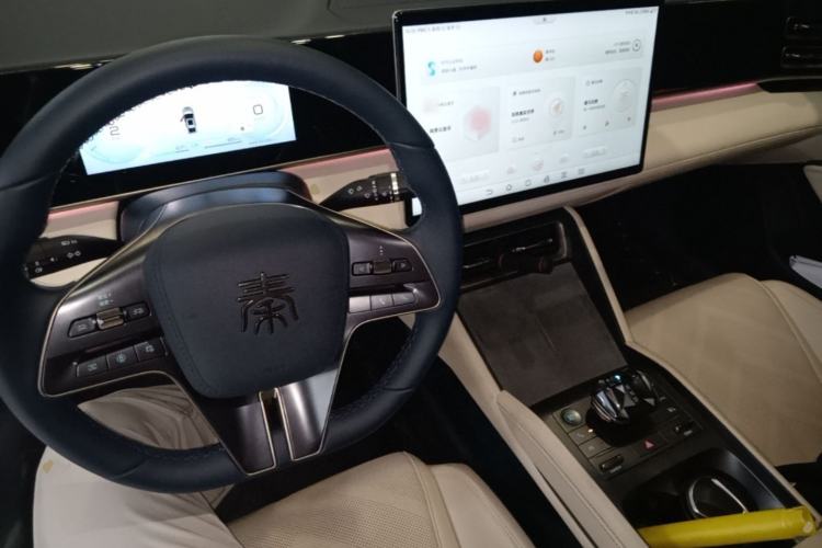 Used BYD Qin L 2024 DM-i 120KM Excellence Model Center Console