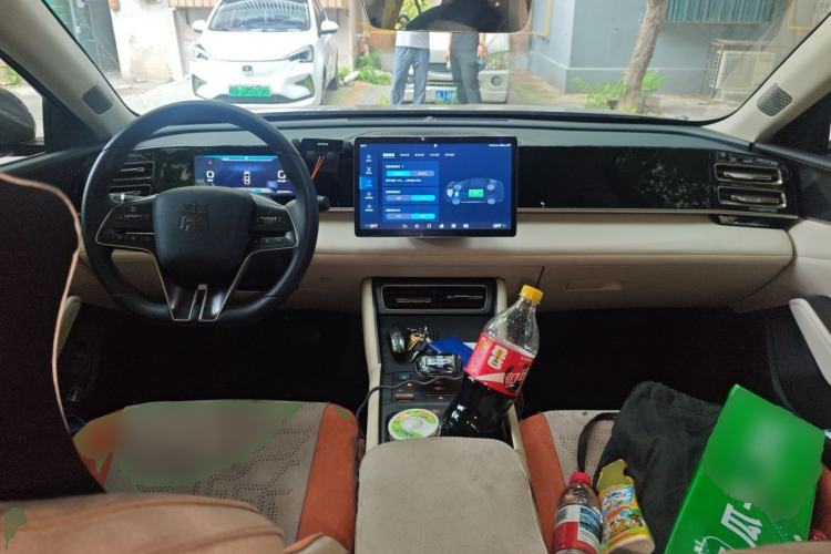 Used BYD Qin L 2024 DM-i 120KM Beyond Model Center Console