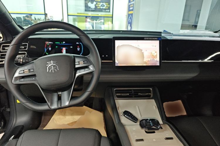 Used BYD Qin L 2024 DM-i 80KM Leading Model Center Console