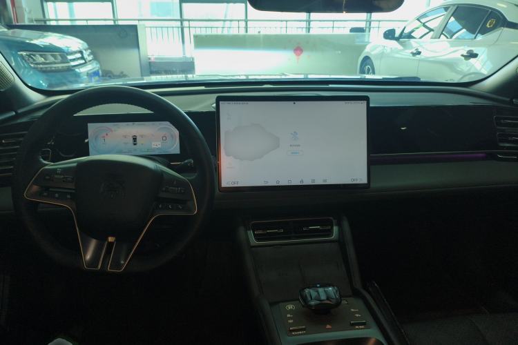 Used BYD Qin L 2024 DM-i 120KM Excellence Model Center Console