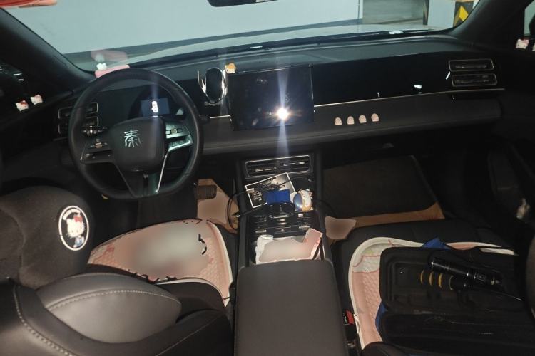 Used BYD Qin L 2024 DM-i 80KM Leading Model Center Console