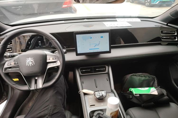 Used BYD Qin L 2024 DM-i 80KM Leading Model Center Console