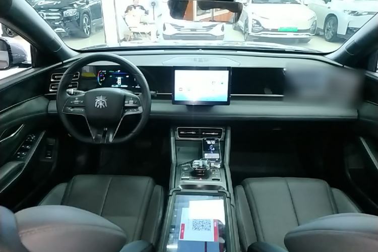 Used BYD Qin L 2024 DM-i 80KM Leading Model Center Console