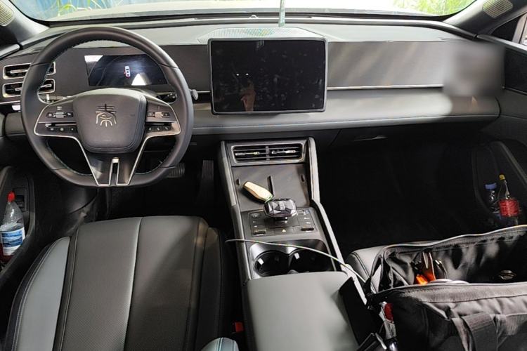 Used BYD Qin L 2024 DM-i 80KM Beyond Model Center Console