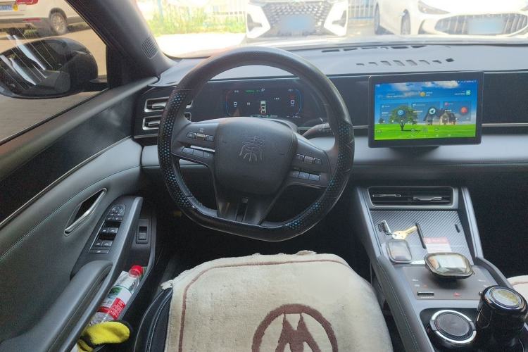 Used BYD Qin L 2024 DM-i 80KM Leading Model Center Console