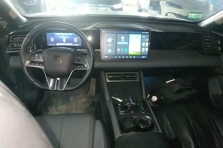Used BYD Qin L 2024 DM-i 120KM Leading Model Center Console