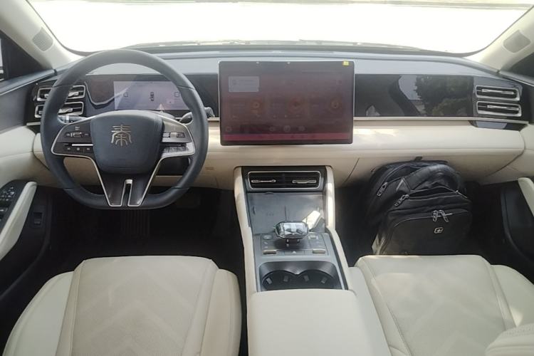 Used BYD Qin L 2024 DM-i 120KM Excellence Model Center Console