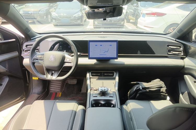 Used BYD Qin L 2024 DM-i 80KM Leading Model Center Console
