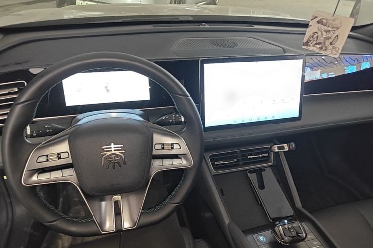 Used BYD Qin L 2024 DM-i 80KM Beyond Model Center Console