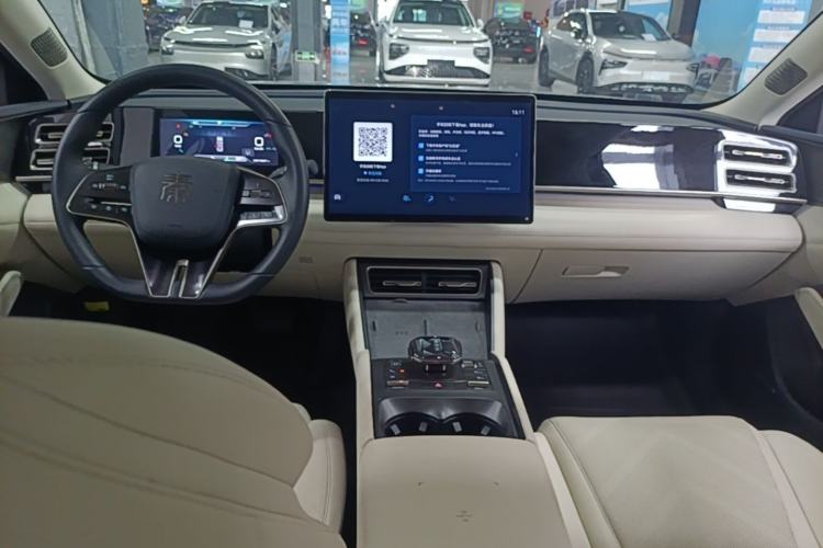 Used BYD Qin L 2024 DM-i 120KM Excellence Model Center Console