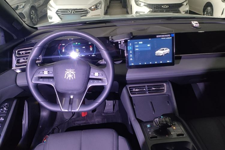 Used BYD Qin L 2024 DM-i 80KM Leading Model Center Console