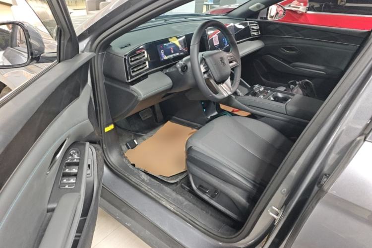 Used BYD Qin L 2024 DM-i 80KM Beyond Model Driver Seat