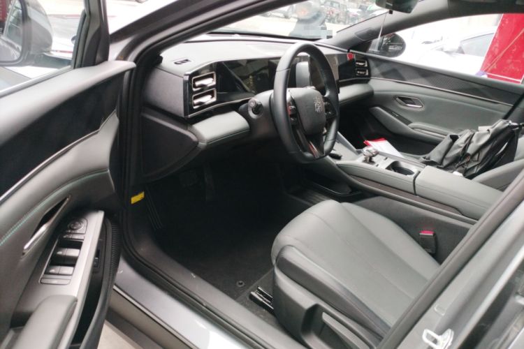 Used BYD Qin L 2024 DM-i 80KM Leading Model Driver Seat