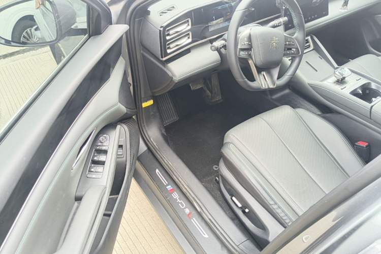 Used BYD Qin L 2024 DM-i 120KM Beyond Model Driver Seat