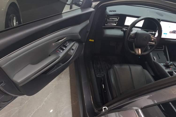 Used BYD Qin L 2024 DM-i 80KM Beyond Model Driver Seat