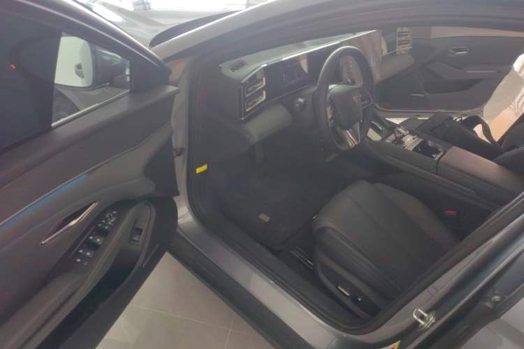 Used BYD Qin L 2024 DM-i 120KM Excellence Model Driver Seat