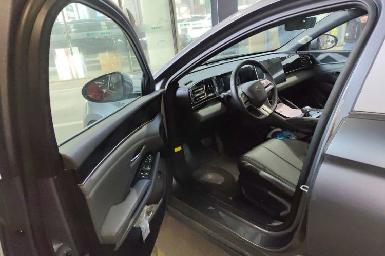 Used BYD Qin L 2024 DM-i 120KM Beyond Model Driver Seat