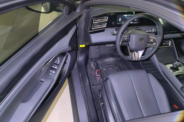 Used BYD Qin L 2024 DM-i 80KM Beyond Model Driver Seat