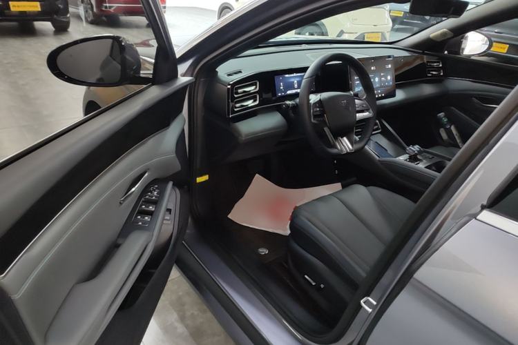 Used BYD Qin L 2024 DM-i 120KM Beyond Model Driver Seat