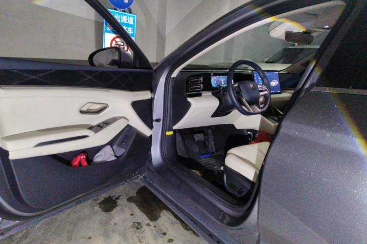 Used BYD Qin L 2024 DM-i 80KM Beyond Model Driver Seat