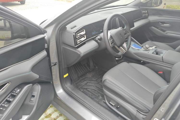 Used BYD Qin L 2024 DM-i 120KM Leading Model Driver Seat