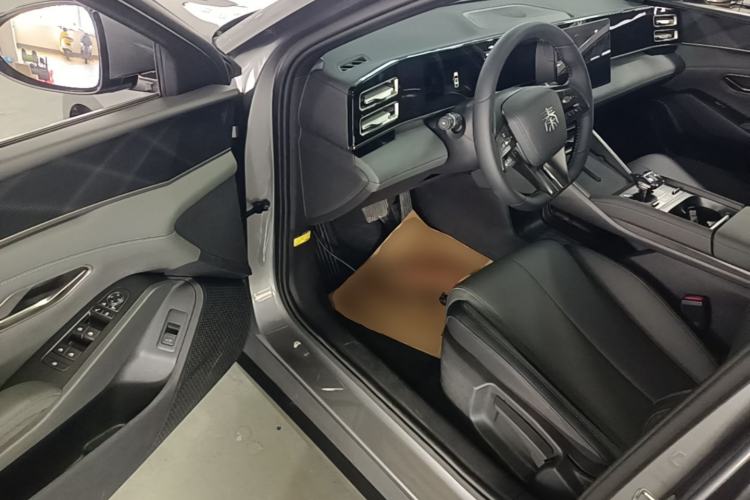 Used BYD Qin L 2024 DM-i 80KM Leading Model Driver Seat