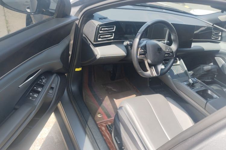 Used BYD Qin L 2024 DM-i 120KM Leading Model Driver Seat
