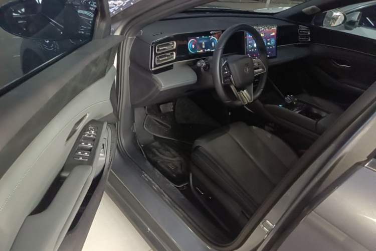 Used BYD Qin L 2024 DM-i 80KM Beyond Model Driver Seat
