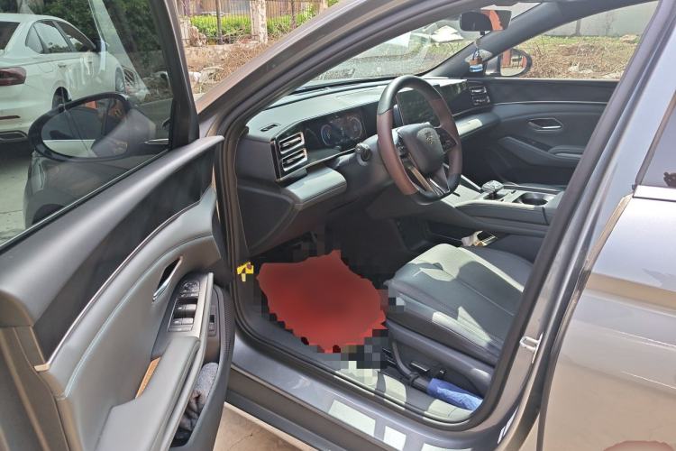 Used BYD Qin L 2024 DM-i 80KM Beyond Model Driver Seat