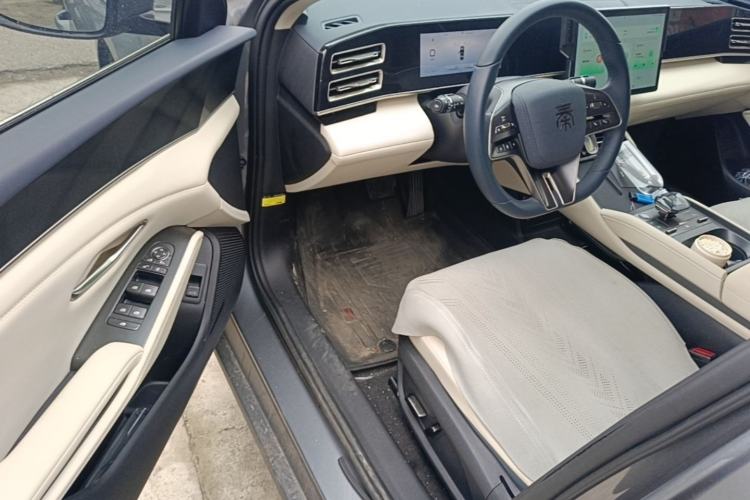 Used BYD Qin L 2024 DM-i 80KM Beyond Model Driver Seat