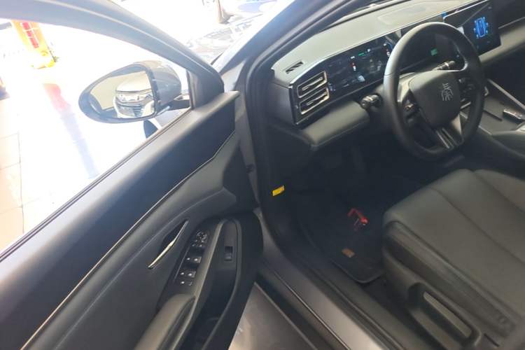 Used BYD Qin L 2024 DM-i 80KM Leading Model Driver Seat