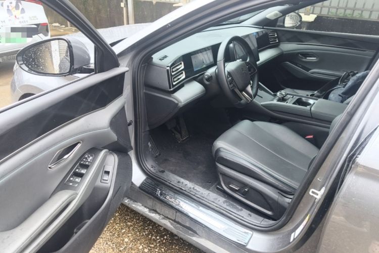 Used BYD Qin L 2024 DM-i 80KM Beyond Model Driver Seat
