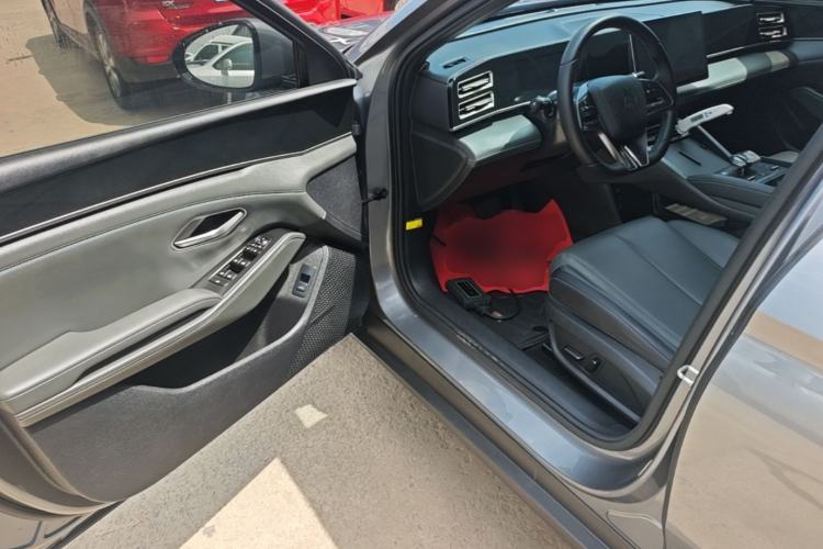 Used BYD Qin L 2024 DM-i 80KM Beyond Model Driver Seat