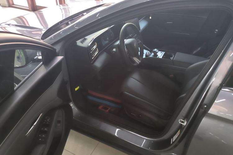Used BYD Qin L 2024 DM-i 80KM Beyond Model Driver Seat