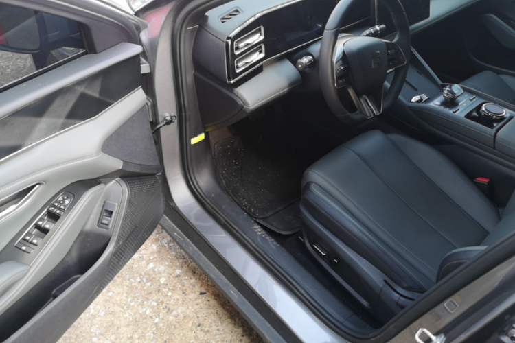 Used BYD Qin L 2024 DM-i 80KM Beyond Model Driver Seat