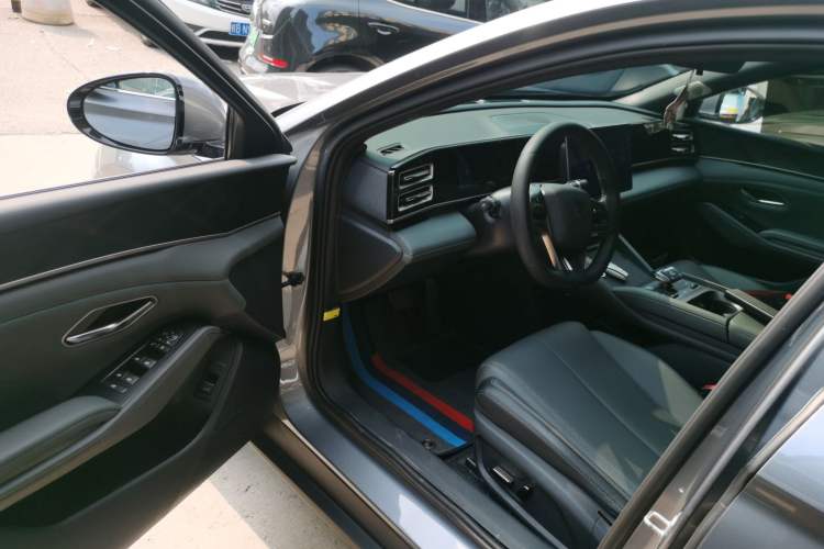 Used BYD Qin L 2024 DM-i 120KM Leading Model Driver Seat