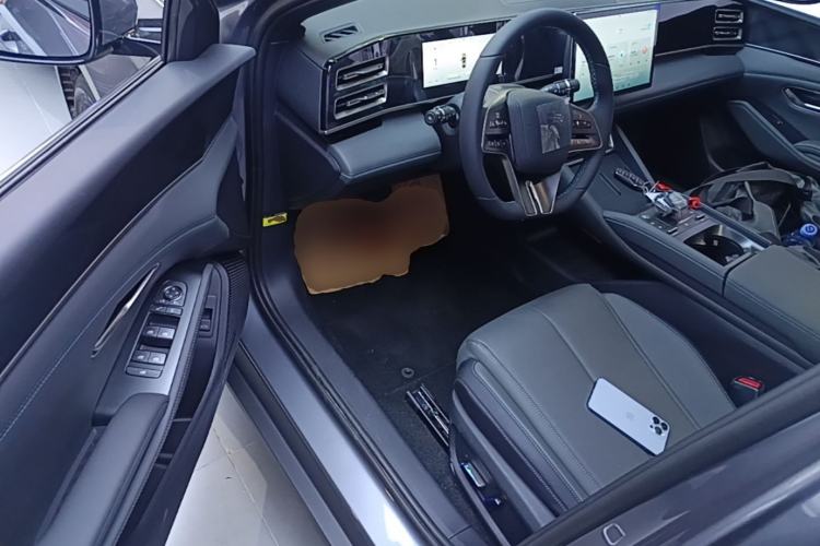 Used BYD Qin L 2024 DM-i 120KM Leading Model Driver Seat