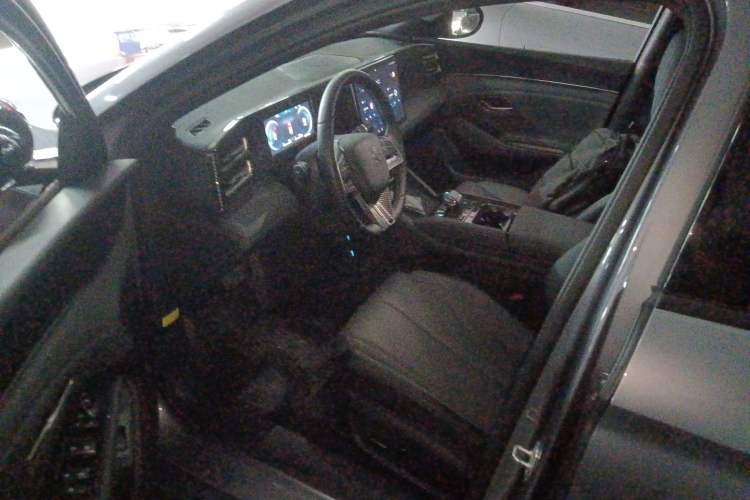 Used BYD Qin L 2024 DM-i 80KM Beyond Model Driver Seat