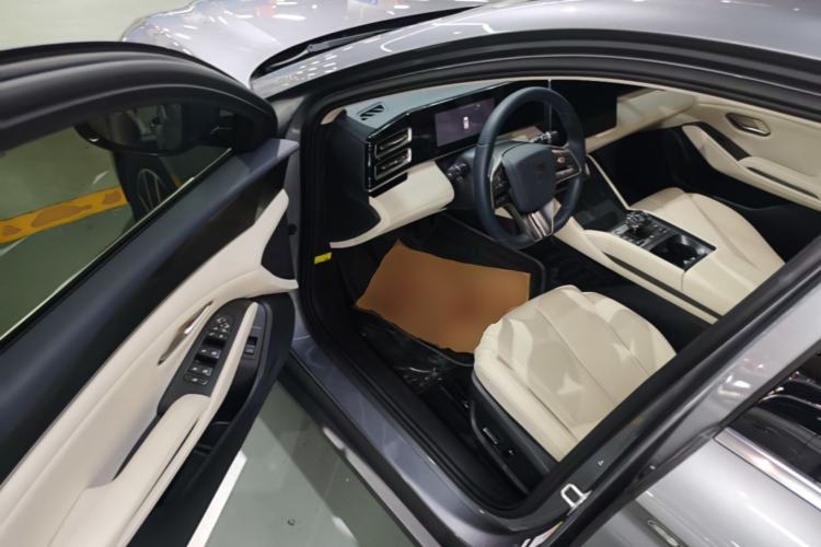 Used BYD Qin L 2024 DM-i 80KM Beyond Model Driver Seat