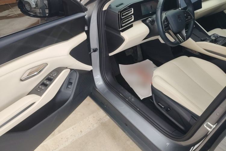 Used BYD Qin L 2024 DM-i 80KM Beyond Model Driver Seat