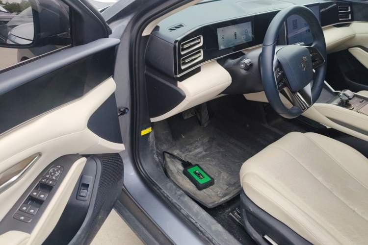 Used BYD Qin L 2024 DM-i 120KM Beyond Model Driver Seat
