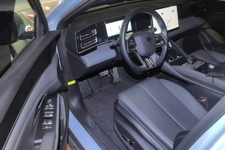 Used BYD Qin L 2024 DM-i 120KM Beyond Model Driver Seat