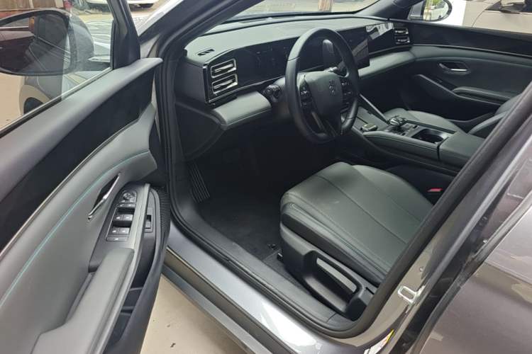 Used BYD Qin L 2024 DM-i 80KM Leading Model Driver Seat